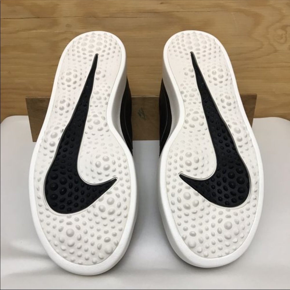Nike Course Classic Golf Shoes - Picture 7 of 7